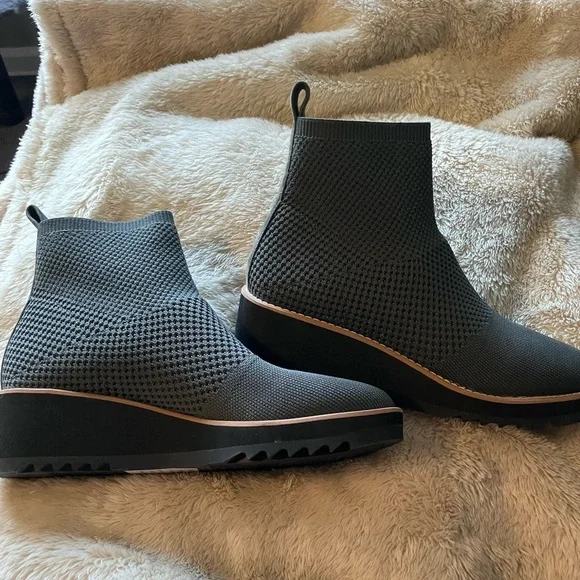 Eileen Fisher London knit wedge bootie in Graphite size 8 - NIB - Picture 2 of 10